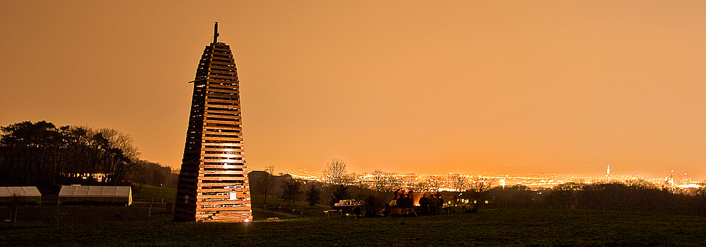 Vorarlberger Funken am Himmel in der Abenddämmerung